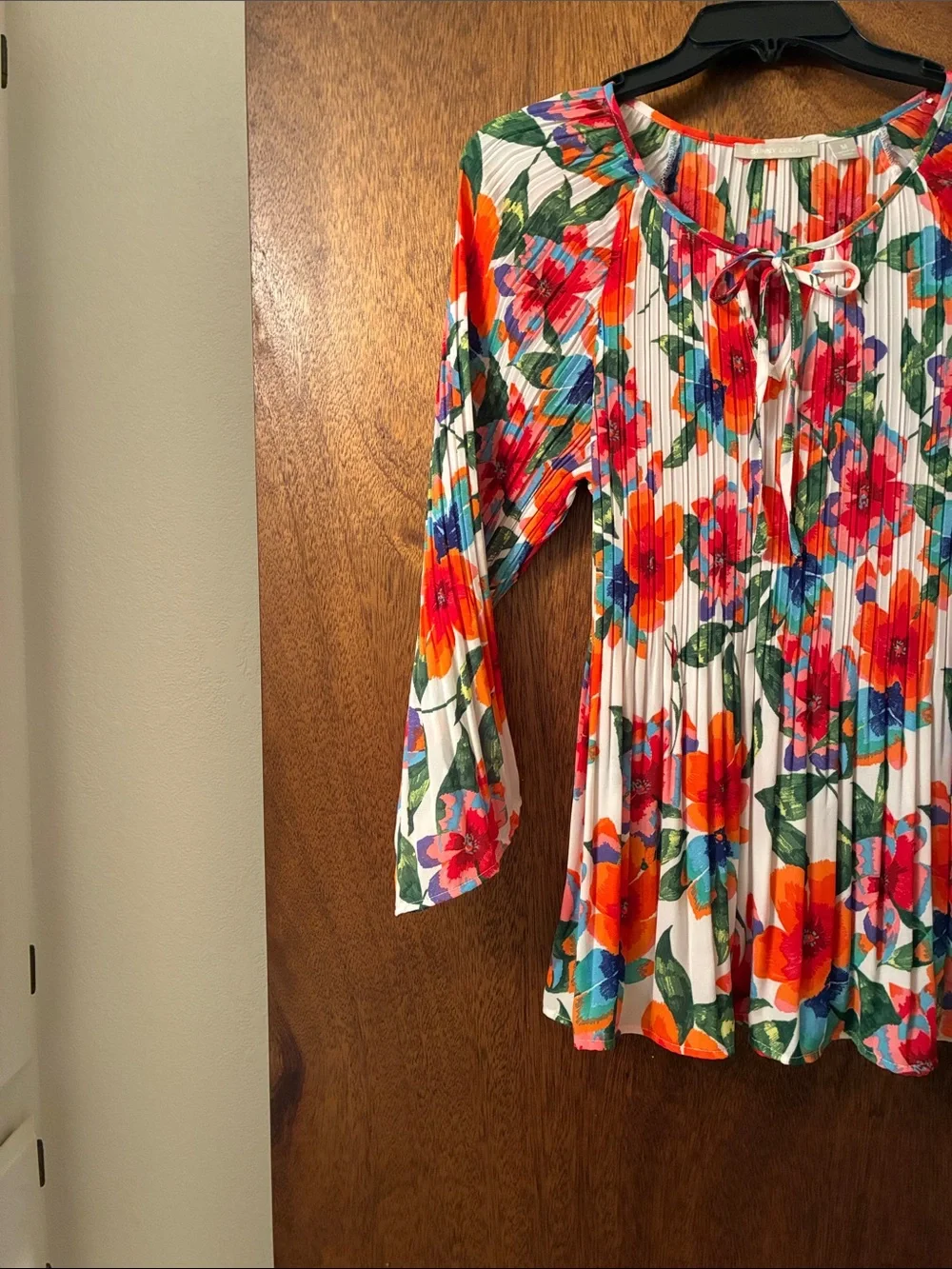 Sunny Leigh floral orange green mixed color blouse